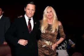 Последние твиты от susana gimenez (@susanagimenez). With Susana Gimenez At The Buenos Aires Premiere Of Alatriste Football Fans Viggo Mortensen Football