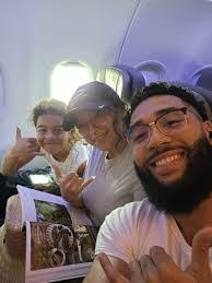 Jason Bi's Instagram, Twitter & Facebook