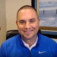 I've read this tweet 20 times over last few hours. I feel like I agree  wholeheartedly. Building deeper relationships is the key. But, I can see  value in having a large network