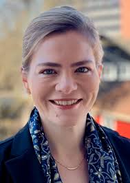 Jana Krause's Instagram, Twitter & Facebook