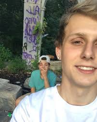 wade Barron (@wadebarron) • Instagram photos and videos