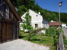 Die meisten menschen kaufen nur einmal im leben ein haus, deshalb ist es wichtig sich zuvor genau über die eigenen vorstellungen klar zu werden. Haus Zum Verkauf 93339 Riedenburg Mapio Net