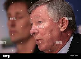 Edwin van der sar goalkeeper hi-res stock photography and images