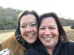 It should surprise no one that Judy Talley won the Castell Chili Cookoff.  Like all these country gals, she's been winning cooking contests since she  was a girl in 4H.😃 Way to