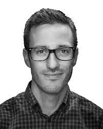 Adriana Decker's Instagram, Twitter & Facebook