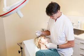 Avantages de l'épilation à la lumière pulsée le laser émet une seule longueur d'onde (monochromatique) alors que la lumière pulsée émet une lumière polychromatique (plusieurs couleurs). Cabinet Medical Esthetique Et Laser A Lyon Cabinet Medical Foch