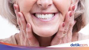 Cara Rawat Gigi Untuk Hindari Ngilu Usai Bleaching Gigi