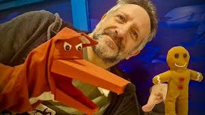 This half term, join storyteller Robin Simpson at Knowsley's libraries for  a magical reading of the Gingerbread Man, with puppets, silly songs, and  the chance to make your own gingerbread man puppet