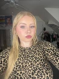 Sadie Simmons's Instagram, Twitter & Facebook