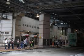 Search for text in url. é¢±é¢¨è¥²æ¸¯ å¤©æ°´åœè¥¿éµç«™é€¾ç™¾äººé¾ç­‰å€™å¸‚æ°'é–˜å¤–å'†ç­‰ä¸€å°æ™‚
