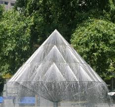 File Canberrametalfountain Jpg Wikipedia The Free Encyclopedia Fountains Pool Water Features Sculpture Fountain