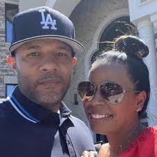 Tarita Rooths and Demond Jones's Wedding Registry