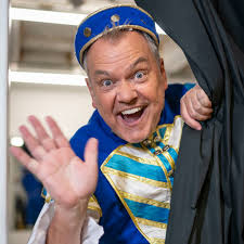 🤩 Another little teaser for this year's pantomime. ✨ Back by popular  demand, we've got the hilarious John Evans as Buttons, Cinderella's loyal  friend, taking to the stage this Christmas! 🎄