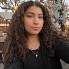 Robin Hasty's Instagram, Twitter & Facebook