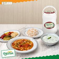 Kuru fasulye ile pilav herkesin severek tükettiği ve neredeyse ayda bir kez her evde pişen şahane bir ikilidir. Kuru Fasulye Pilav Denildiginde Yanina En Cok Yorsan Yogurt Ile Hazirlanan Bir Cacik Yakisir Yemek Fasulye Yogurt