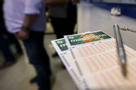 The lottery features a unique drawing format and a special annual super draw (mega da virada). Confira Os Numeros Da Mega Sena Deste Sabado Premio E De R 55 Milhoes Notisul