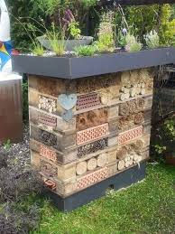 Pallets Pallets And More Pallets 8 Super Gave Pallet Ideas For The Garden In 2020 Garten Insektenhotel Gartendekor