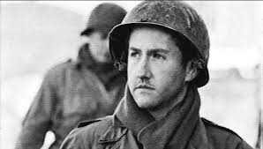 PARATROOPER DOWN: Tribal member Earl McClung was member of 'Band of  Brothers'