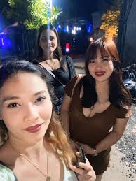 Can someone please remove the light between our faces. Thank you