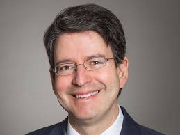 Colloquium series crosses disciplines and borders