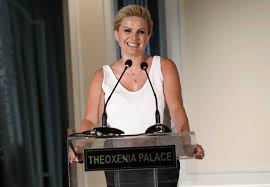 Για επαγγελματική της συνεργασία στην οποία δεν πέρασε και τόσο καλά μίλησε η δημοσιογράφος μάγδα τσέγκου. Magda Tsegkoy Epistrefei Sthn Thleorash Se Kanali Ekplh3h Pagenews Gr