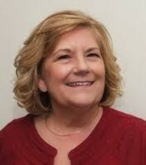 Elizabeth Hammel's Instagram, Twitter & Facebook