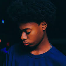 Stream Julia Jesus music