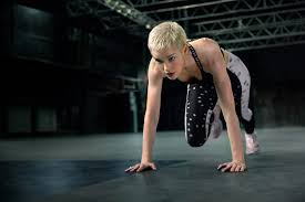 See more ideas about celebrities, german beauty, miss perfect. Zalando Und Under Armour Launchen Gemeinsame Kampagne Mit Emilia Schule News Campagnes 1191390