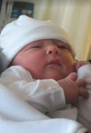 Amén, Por todos los bebés que están por nacer, que nazcan sanitos y llenos  de amor ✨❤️