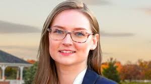 Maureen Richardson's Instagram, Twitter & Facebook