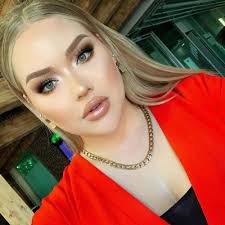Nikkie de jager, better known by her youtube channel name #nikkietutorials. Nikkie De Jager Bio Affair In Relation Net Worth Ethnicity Age Nationality Height Youtuber Makeup Artist