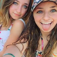 Brooklyn and Bailey (@brooklynandbailey) • Instagram photos and videos