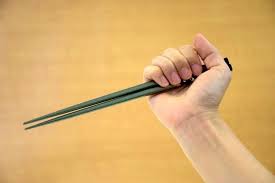 Once you learn how to hold chopsticks correctly, though, chopsticks can be fairly easy to use. How To Use Chopsticks And 5 Tips On Good Basics Manners Matcha Japan Travel Web Magazine
