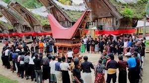 Justeru mereka sangat menghormati alam sekitar dan menjalinkan hubungan. Rambu Solo Sulawesi Selatan Tradisi Ritual Adat Kematian Di Tana Toraja