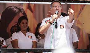 25 de mayo de 1975) es una administradora de empresas y política peruana que se desempeñó como primera dama del perú de 1994 a 2000 y congresista por lima metropolitana de 2006 a 2011. File Con Keiko Fujimori En Campana Presidencial Gif Wikipedia