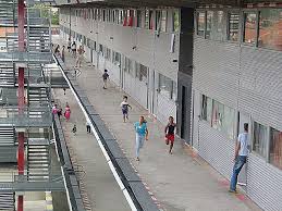 Jean Nouvel Nemausus Nimes France 1985 1988 Coursive Arquitectura Contemporanea Vivienda Colectiva Arquitectura