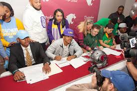 X-এ SCPPS: "Congrats to Destrehan's Harold Blood, Jr. (Southern  University), John Emery, Jr. (LSU), Alex Huszar (SELU), Dontrell Smith  (SELU), Quinton Torbor (Mississippi State) & Hahnville's Jha'Quan Jackson  (Tulane University) who signed