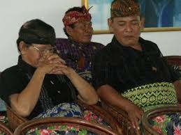 Check spelling or type a new query. 6 Perlengkapan Pakaian Adat Pria Suku Sasak