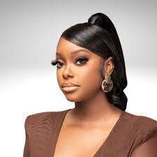 Jocelyn Hartwell's Instagram, Twitter & Facebook