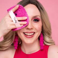 Makeup Videos by Sasha Wichita