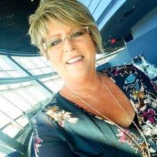 Karen Toner's Instagram, Twitter & Facebook