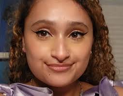 Kylie Marsh's Instagram, Twitter & Facebook