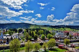 Situat la marginea parcului central din vatra dornei, #hoteldorna îți contaminează sejurul cu #liniște și #relaxare! Oferta Speciala Odihna Si Tratament Balnear 2021 Vatra Dornei Hotel Bradul Pico Mar Travel