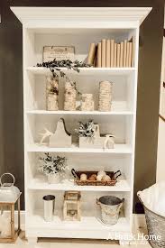 Rustic Bookshelf Decor Ideas That Are Easy Inexpensive In 2020 Rustic Bookshelf Farmhouse Bookshelf Decor Bookshelf Decor