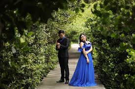 Anda bisa menggunakan baju yang lebih casual dan celana yang senada. Tema Baju Couple Casual Untuk Prewedding Pernikahan Galeri Prewedding