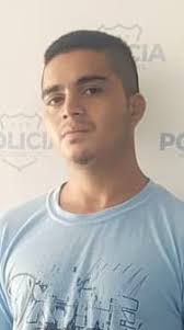 Capturamos al pandillero de la 18S, Cristián Alexander Rubio Cruz, alias  “El Malacate”, con una orden de la de @FGR_SV por el delito de extorsión;  en la calle que conduce a lotificación