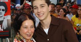 Shia labeouf is a 34 year old american actor. Why We Don T See Much Of Natasha Lyonne As Shia Labeouf S Mom In Honey Boy