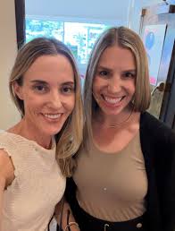 🎤 𝙄 𝙛𝙞𝙣𝙖𝙡𝙡𝙮 𝙜𝙤𝙩 𝙢𝙮 𝘽𝙧𝙞𝙩𝙣𝙚𝙮 𝙎𝙥𝙚𝙖𝙧𝙨 𝙢𝙞𝙘!⁣