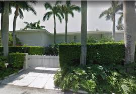 The waterfront property in palm beach, florida was reportedly bought by epstein in 1990 for $2.5 million. Epstein S Florida Mansion Is Vandalized With Gone But Not Forgiven Message In Red Paint To Look Like Blood