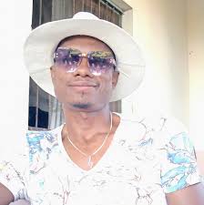 Otran te hampiditra #ARAKANAY_IZY_IO_3_0 anaty album EP ko ndray zah zany ho  fanamafisagna zavatra otran tony. Festival des baleines efa tianjareo alefa  @ capital. Zao ndray tsy nomena autorisation Makua Festival, Olo